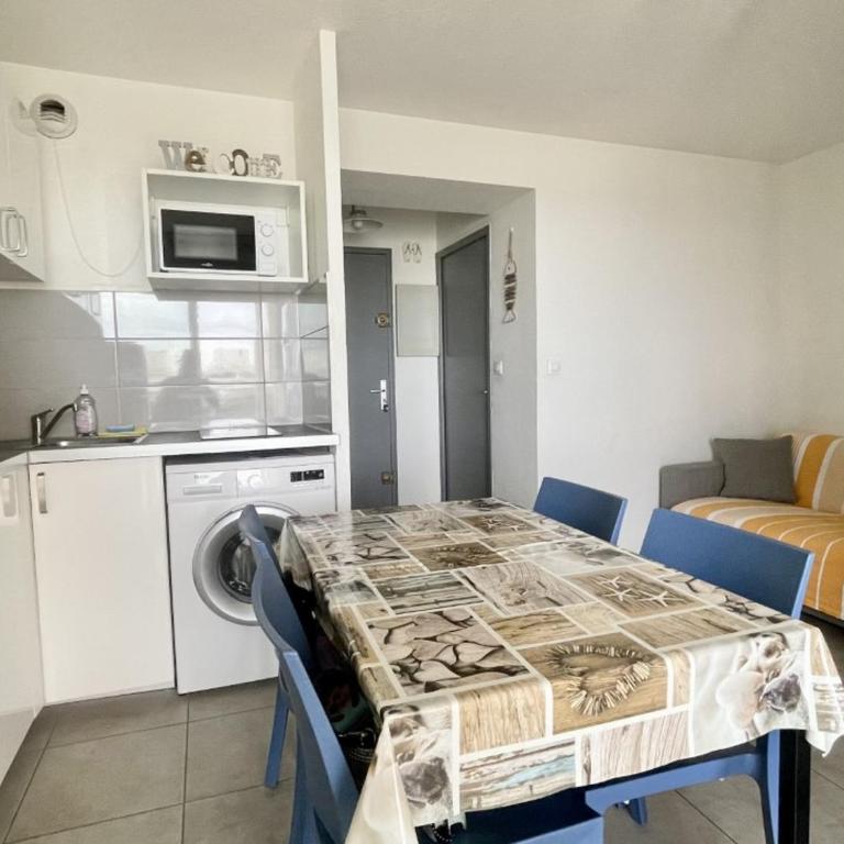 Magnifique T2 climatisé avec terrasse à Canet-en-Roussillon - FR-1-748-7 - Appartement - 2