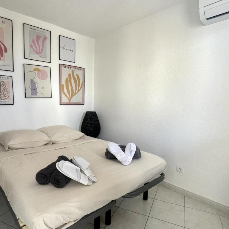 Appartement rénové avec piscine commune, 4 couchages, climatisé, wifi, terrasse vue mer - FR-1-748-3 - Appartement - 16