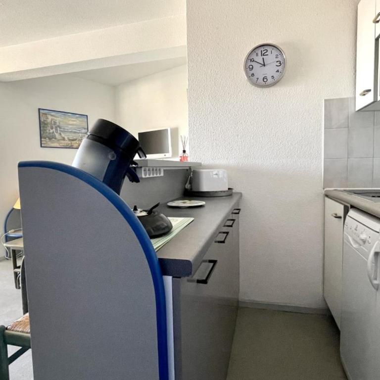 Appartement 2 chambres avec piscine et terrasse, à 50m de la plage - FR-1-748-9 - Apartment - 6