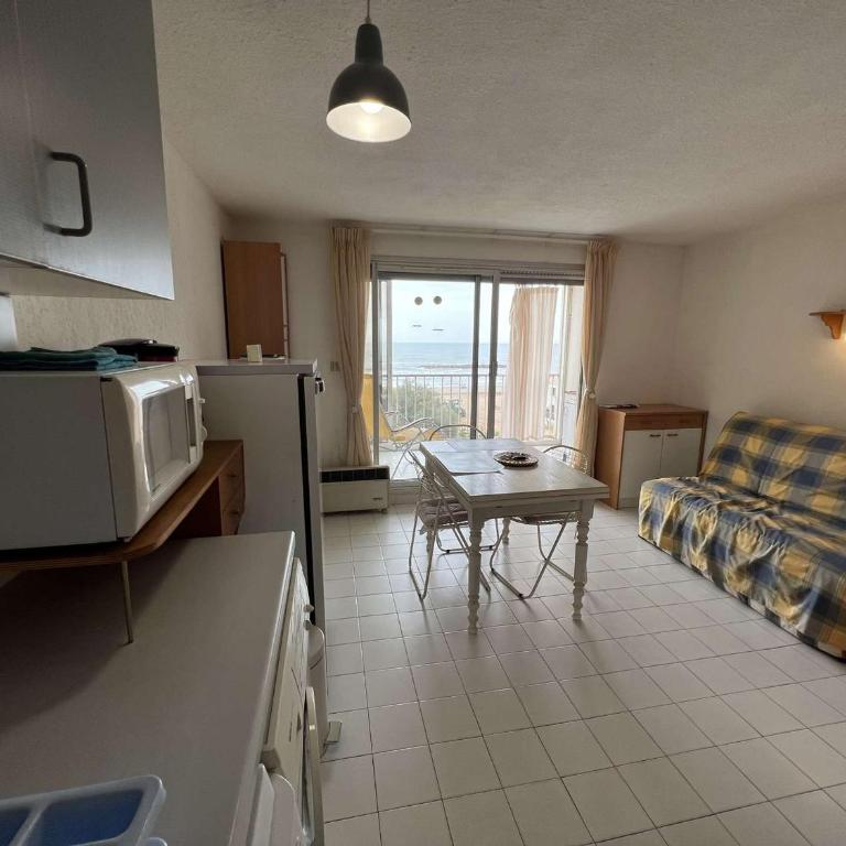 T3 pour 4 pers. à 50m de la plage, parking privatif - FR-1-701-71 - Apartment - 4