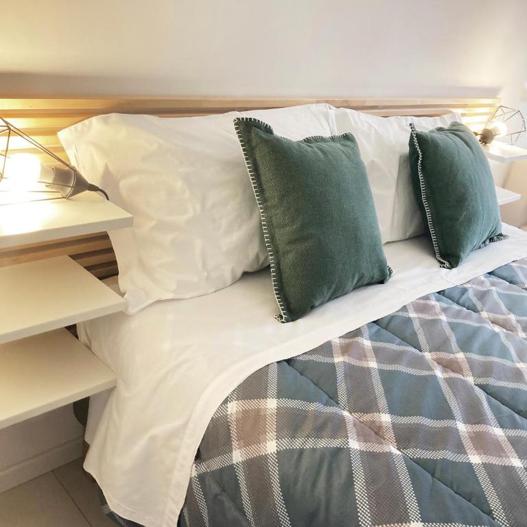 Apartment Via Sant'Alessandro 22 - Sostify - Monolocale con Balcone - 1