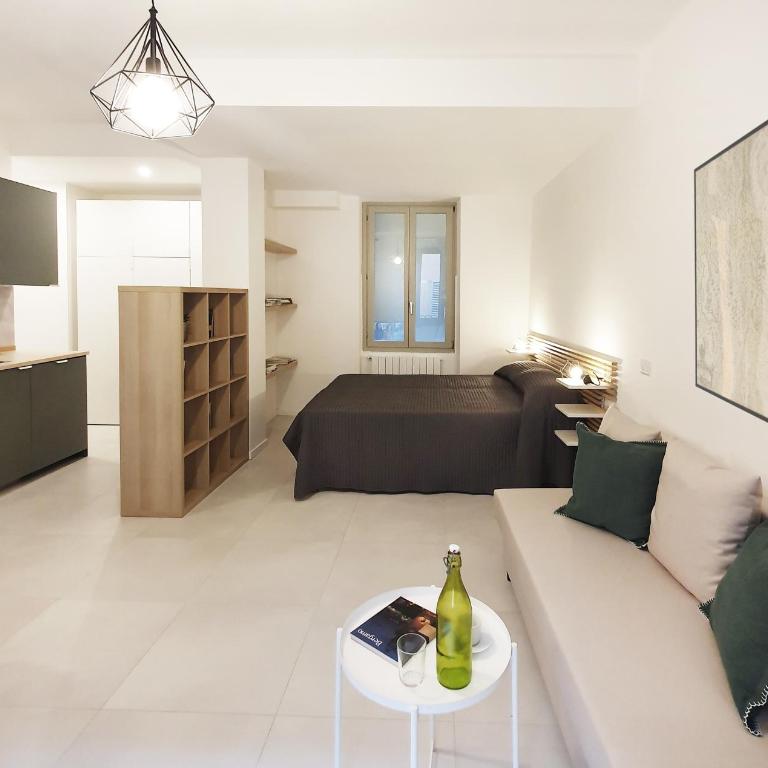 Apartment Via Sant'Alessandro 22 - Sostify - Monolocale con Balcone - 17