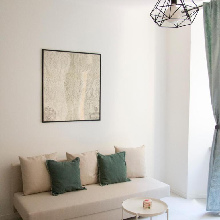 Apartment Via Sant'Alessandro 22 - Sostify - Monolocale con Balcone - 15