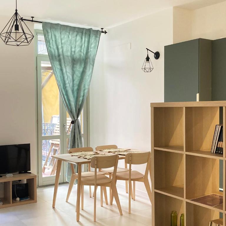 Apartment Via Sant'Alessandro 22 - Sostify - Monolocale con Balcone - 16