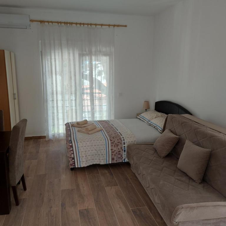 Crni Bor Sutomore - Dvokrevetna Soba sa Bračnim Krevetom - 5