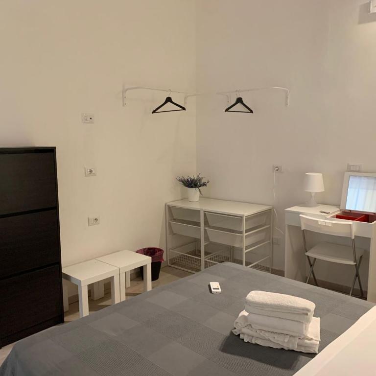 Enjoy Tropea Accomodation - Double Room with Private Bathroom - 4