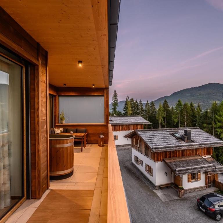 Das Eulersberg Apartments & Chalets - Deluxe Suite with Spa Bath - 3