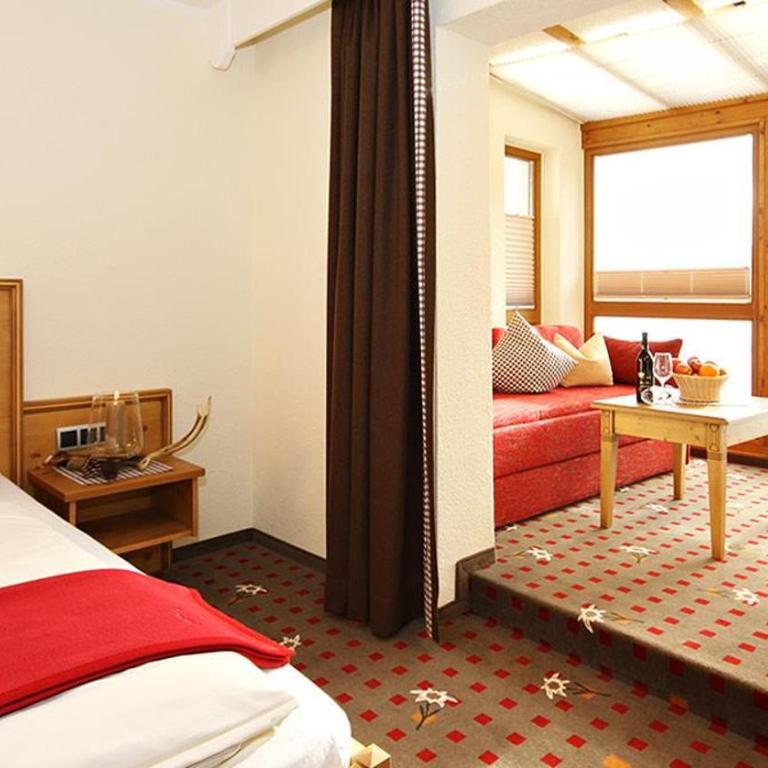 Landhotel Alphorn - Familienzimmer mit Bergblick - 6