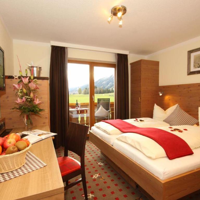 Landhotel Alphorn - Doppelzimmer mit Balkon - 4