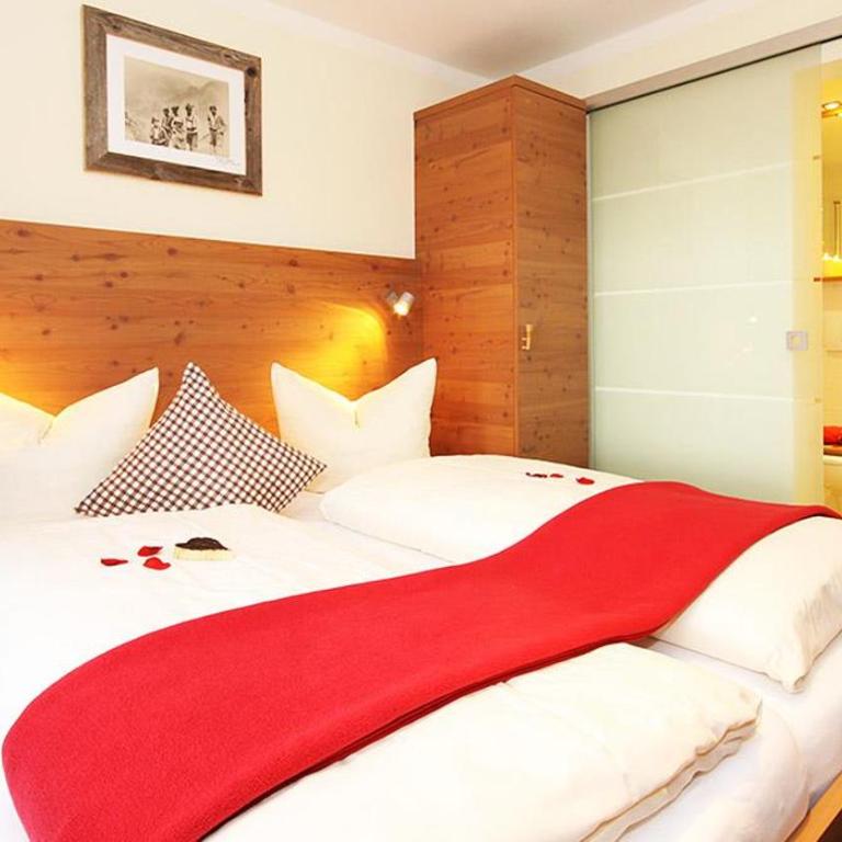 Landhotel Alphorn - Doppelzimmer mit Balkon - 5