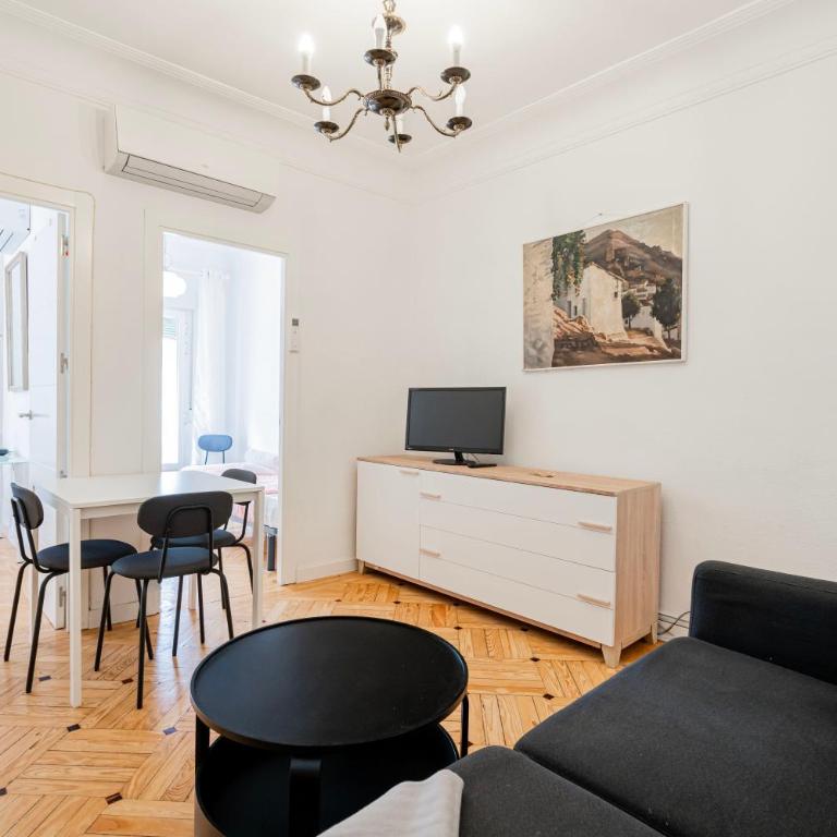 Plaza de España Madrid Centro TEMPORAL M JAM472 - Three-Bedroom Apartment - 5