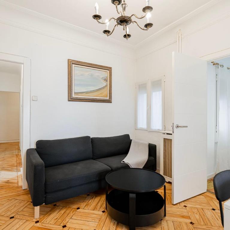 Plaza de España Madrid Centro TEMPORAL M JAM472 - Three-Bedroom Apartment - 2
