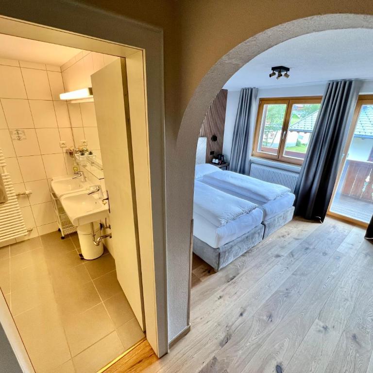 Haus Schrofenstein - Comfort Doppelzimmer - 4