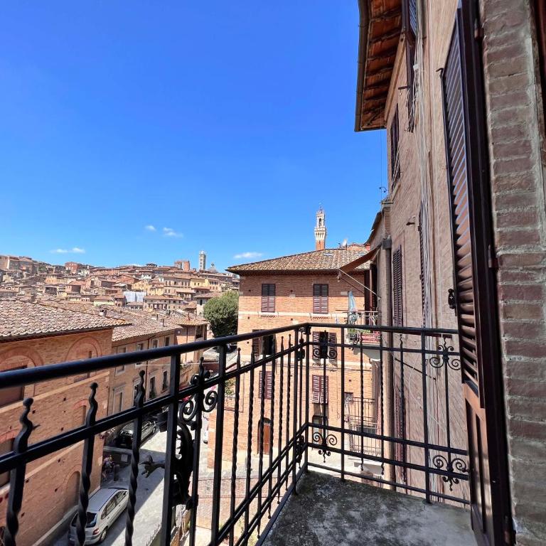 Vicolo Dell'Oro - Camera Matrimoniale con Terrazza - 11