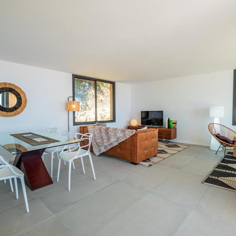 A-19 BEGUR AIGUABLAVA 6 Pax - Three-Bedroom House - 28