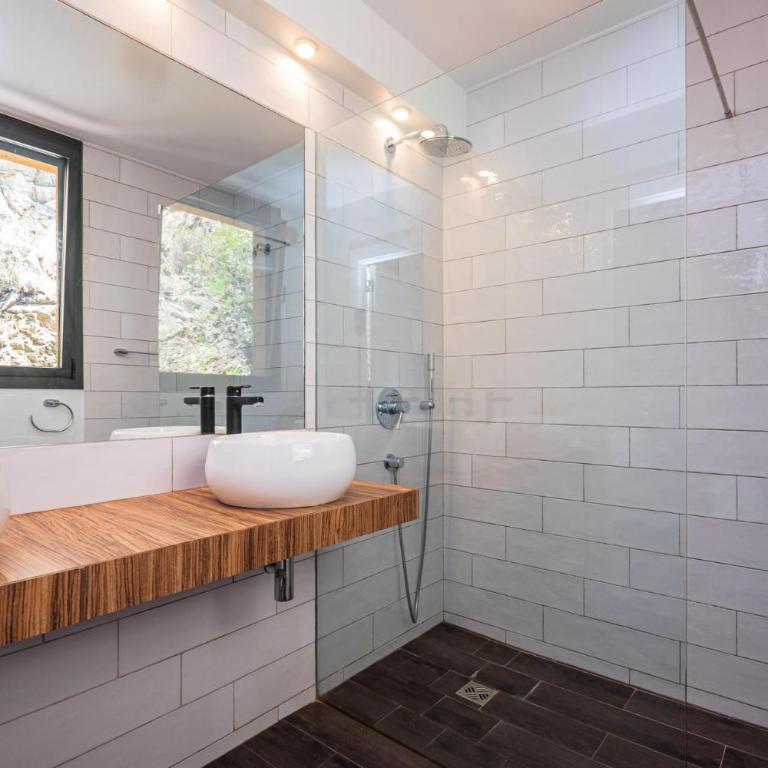 A-19 BEGUR AIGUABLAVA 6 Pax - Three-Bedroom House - 6