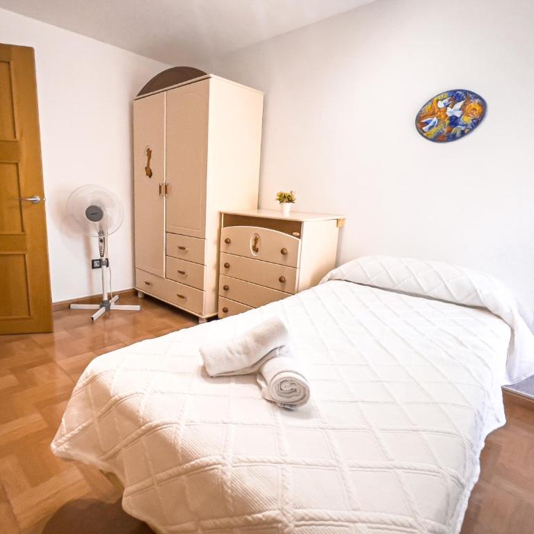 APARTAMENTO AL-ALBA - Two-Bedroom Apartment - 39