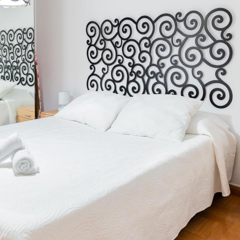 APARTAMENTO AL-ALBA - Two-Bedroom Apartment - 29