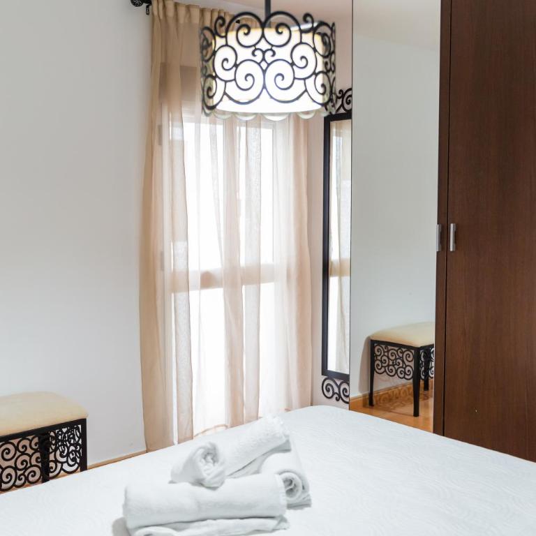 APARTAMENTO AL-ALBA - Two-Bedroom Apartment - 33