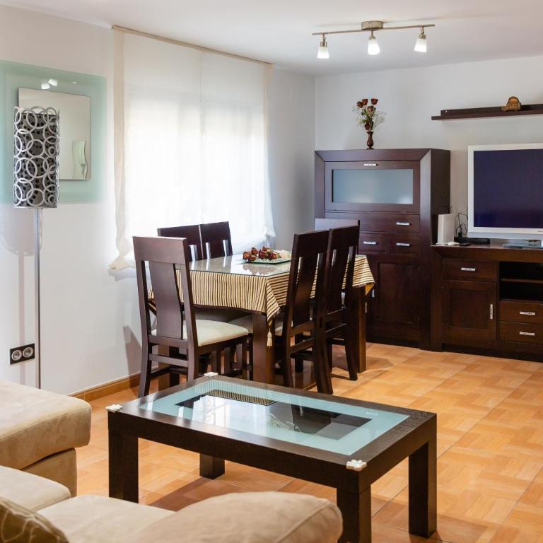 APARTAMENTO AL-ALBA - Two-Bedroom Apartment - 12
