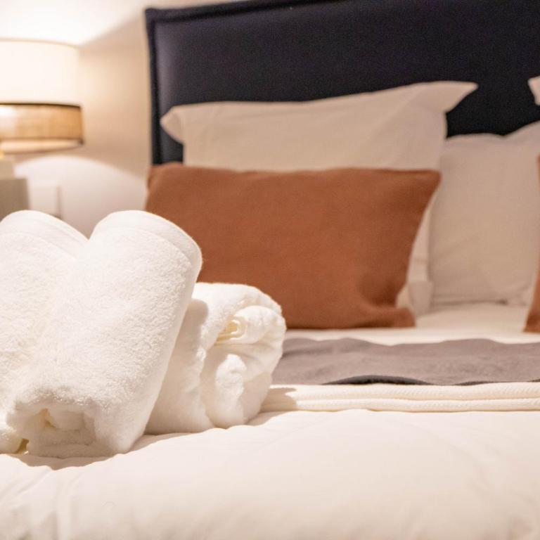 For You Rentals Lujoso y elegante ap TEMPORAL en Centro Madrid ALC353 - Three-Bedroom Apartment - 39