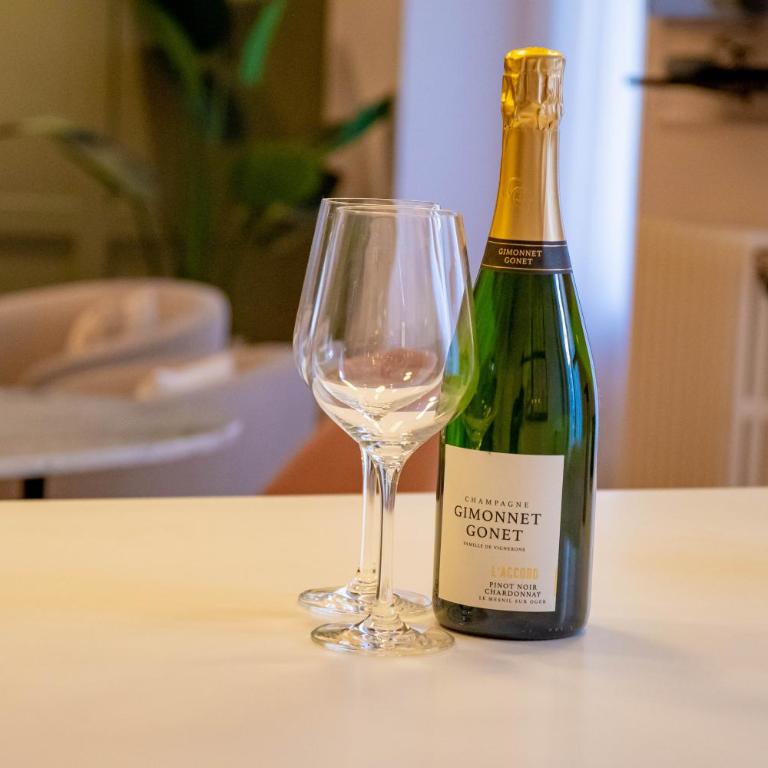 For You Rentals Lujoso y elegante ap TEMPORAL en Centro Madrid ALC353 - Three-Bedroom Apartment - 41
