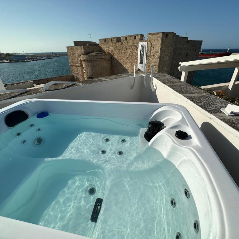 AccalmiA - Camera Matrimoniale Deluxe con Vista Mare e Piscina Privata - 1