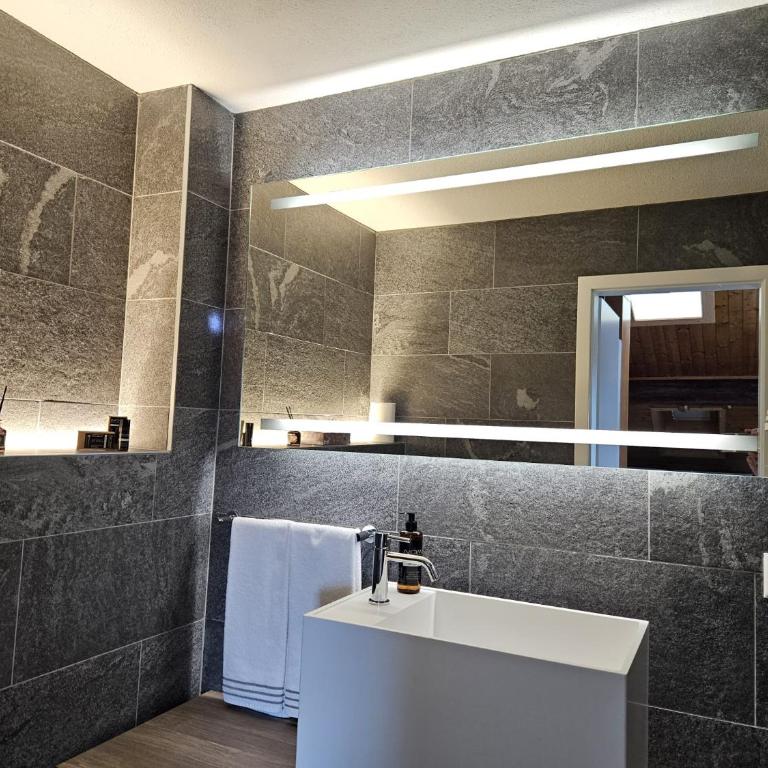 @ Home Hotel Locarno - Roof Family Suite with Balcony - 4