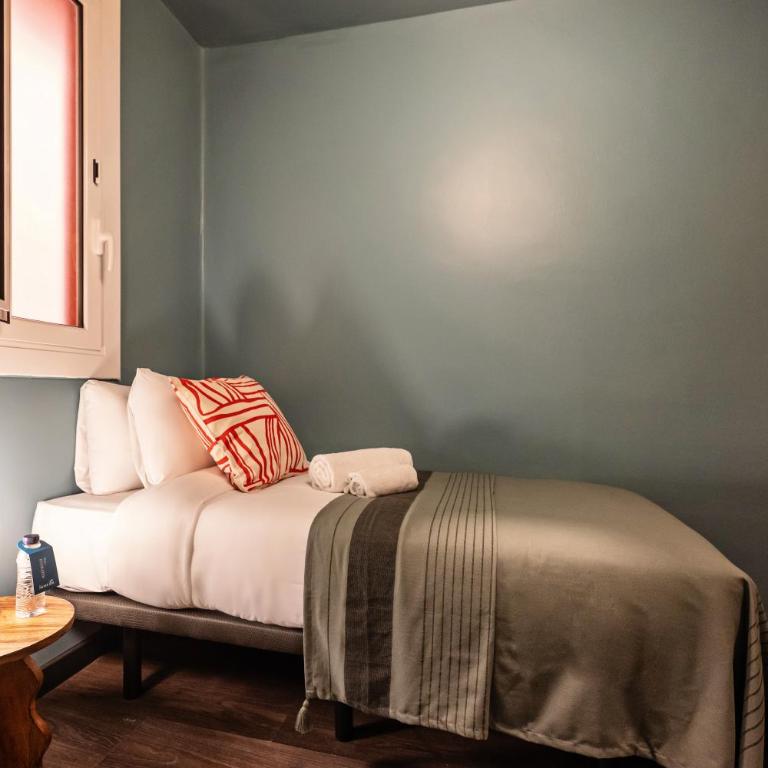 Sweett - Casa Miro - Three-Bedroom Apartment - 8