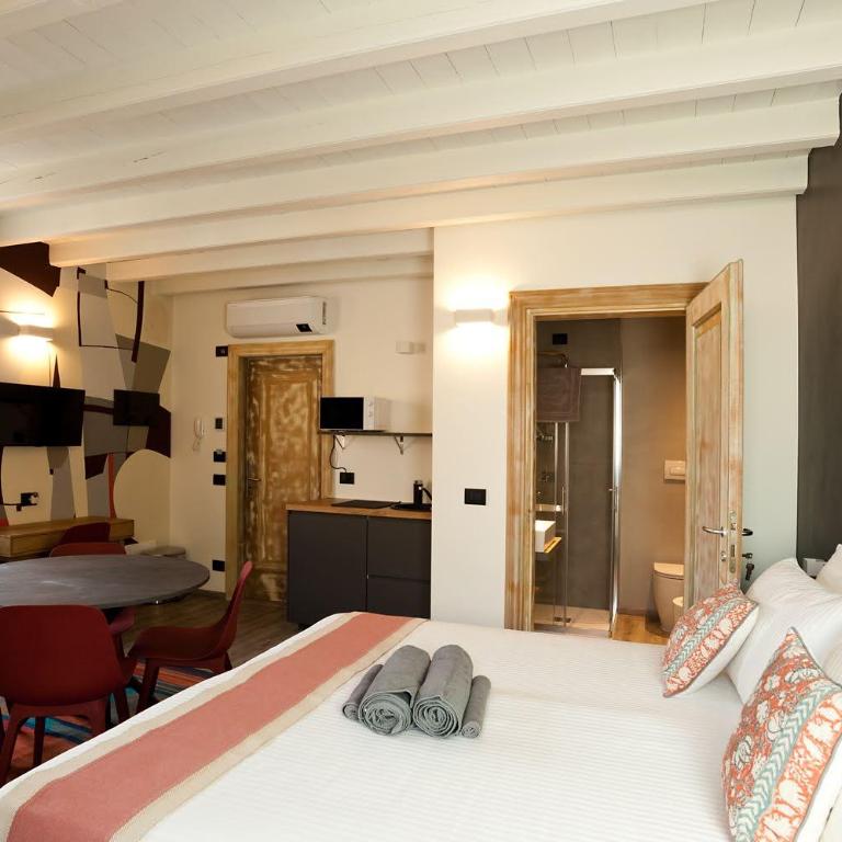 ANNAMA Coliving - Superior King Room - 6