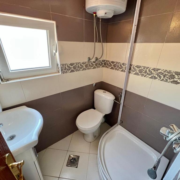 Apartments Lav Costas - One-Bedroom Apartment with Balcony and Sea View - 4