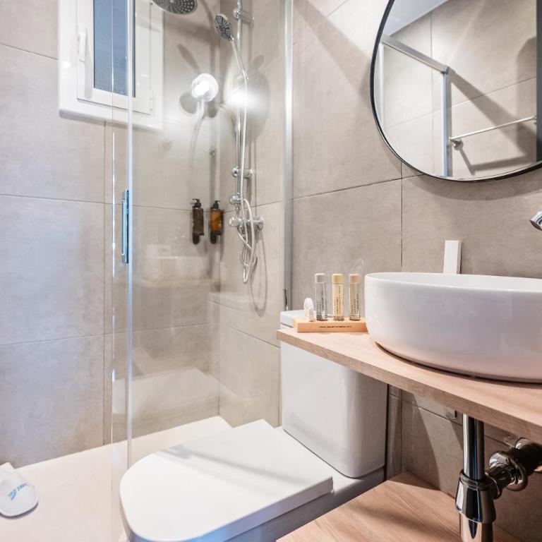 Sweett - Casa Miro - Three-Bedroom Apartment - 3