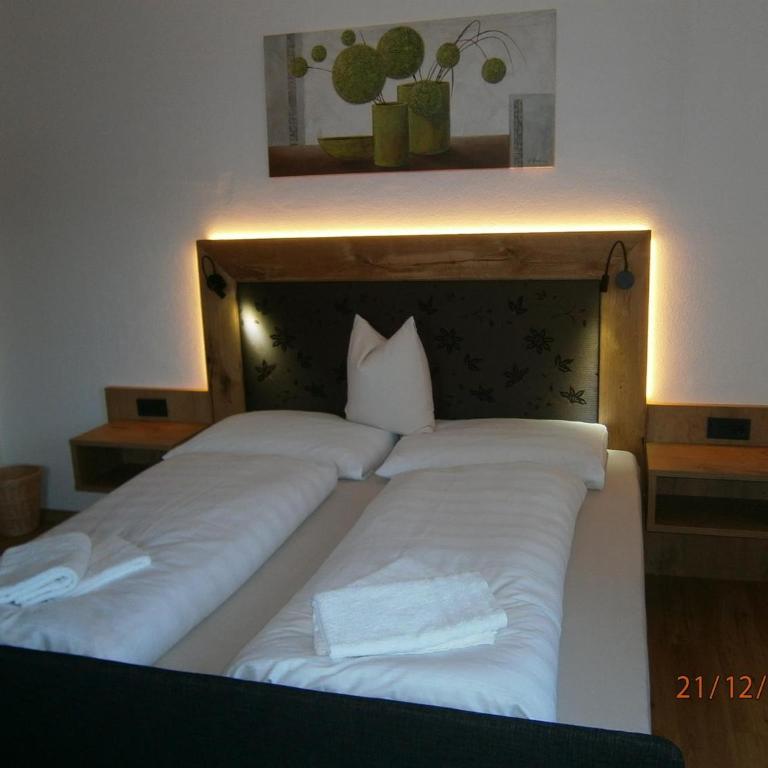 Appartements Schitter - Two-Bedroom Apartment with Shower - 2