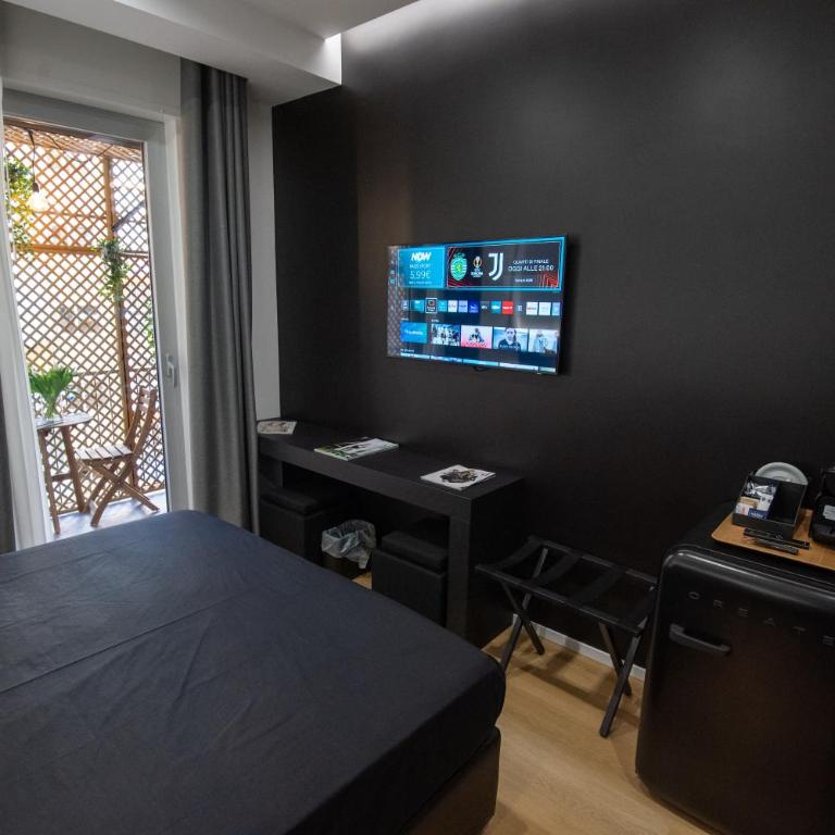 Contemporaneamente 147 - Modern & Comfort Rooms - Deluxe Double or Twin Room with Spa Bath - 2