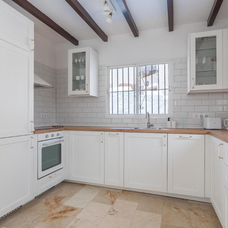 Lovely house with private pool in Burriana! - Habitación Doble con vistas al parque - 7
