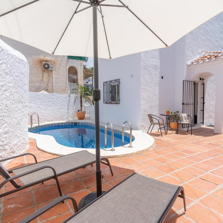 Lovely house with private pool in Burriana! - Habitación Doble con vistas al parque - 8