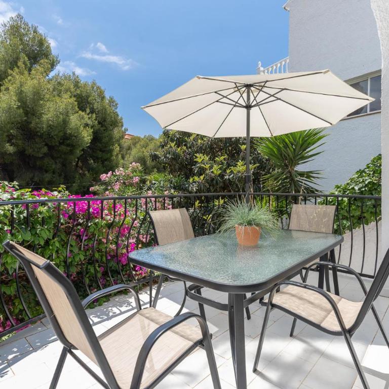 Lovely house with private pool in Burriana! - Habitación Doble con vistas al parque - 6