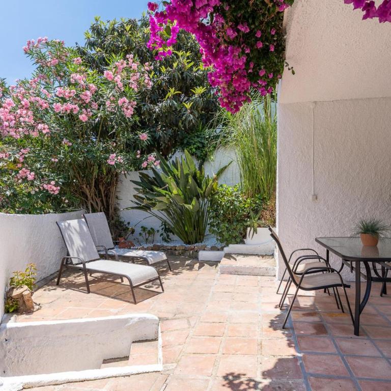 Lovely house with private pool in Burriana! - Habitación Doble con vistas al parque - 13