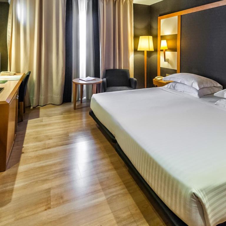 Hotel Barcelona Universal - Superior Double or Twin Room - 1