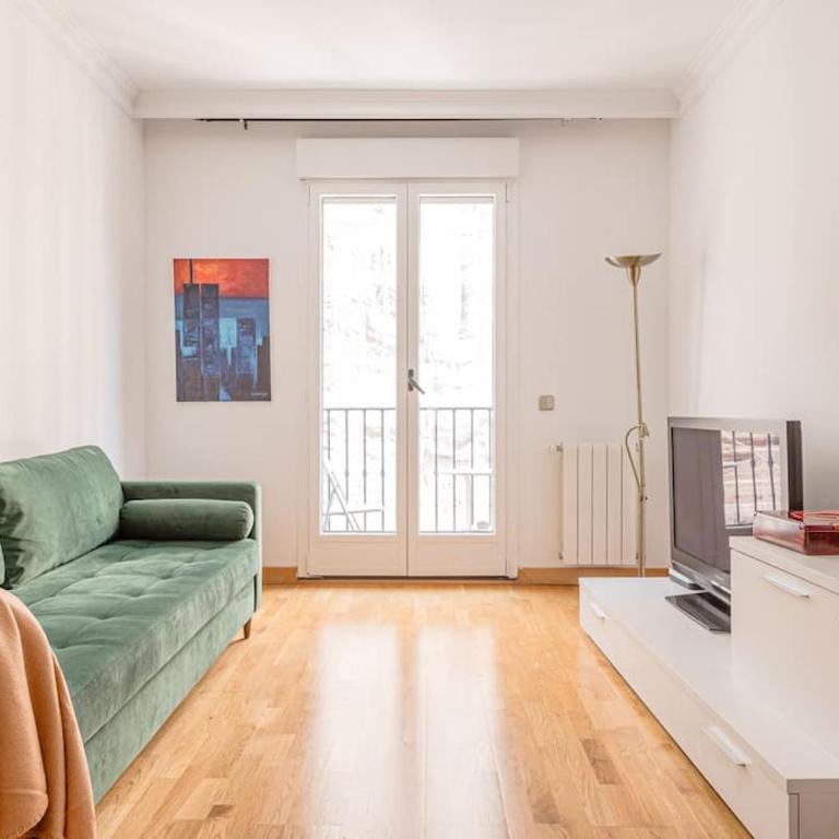 Beautiful flat with pool in the center-S-MARC - Two-Bedroom Apartment - 2