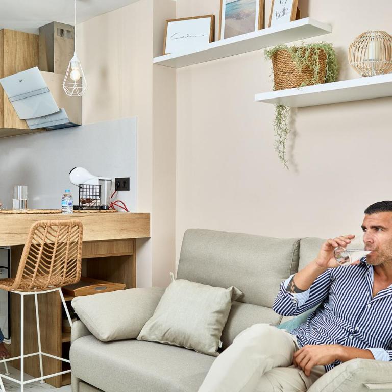 Apartaments Paseo Marítimo by Expoholidays - Estudio Estándar - 1