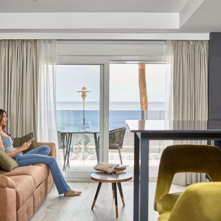 Apartaments Paseo Marítimo by Expoholidays - Estudio con terraza - 1