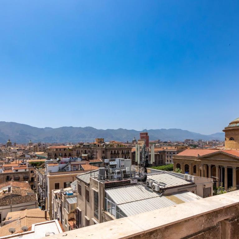 Le Gemme di Cavour Luxury Rooms - Triple Room with City View - 11