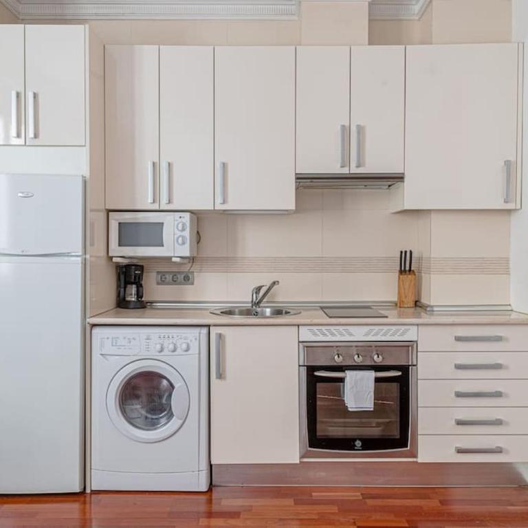 Modern apartment in Chueca INF3Iz4 - One-Bedroom Apartment - 10