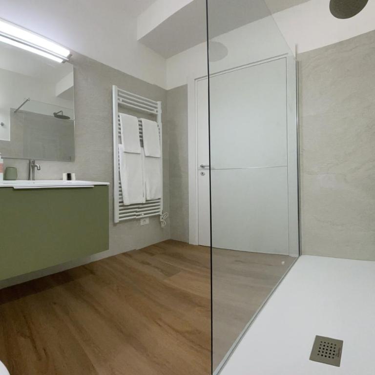 Ancora Suites - Camera Matrimoniale Deluxe con Vista Lago - 17