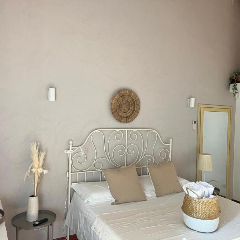 Apulia Journey - Manzoni 11 - Double Room with Private Bathroom - 13