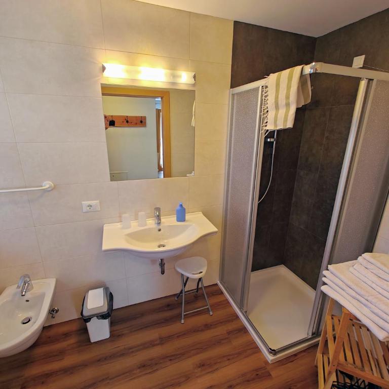 Apartments Brunella - Apartment mit 2 Schlafzimmern und Balkon - 10