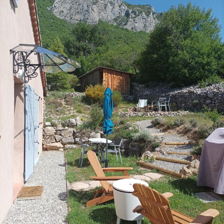 Un petit coin de paradis - Studio Lit Queen-Size - 12