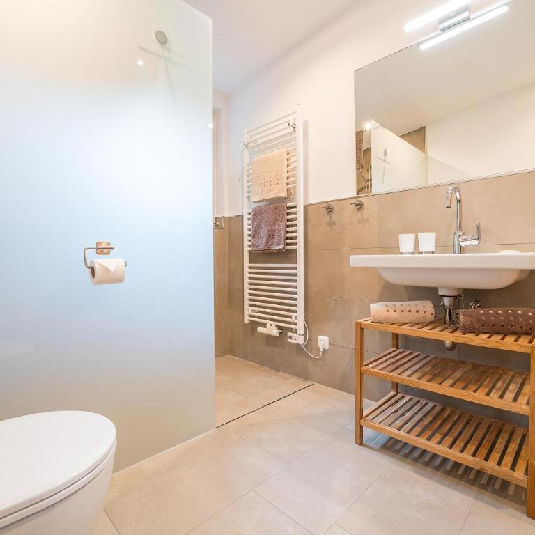 Alpenhaus Thurnher - Apartment mit 2 Schlafzimmern und Dusche - 18