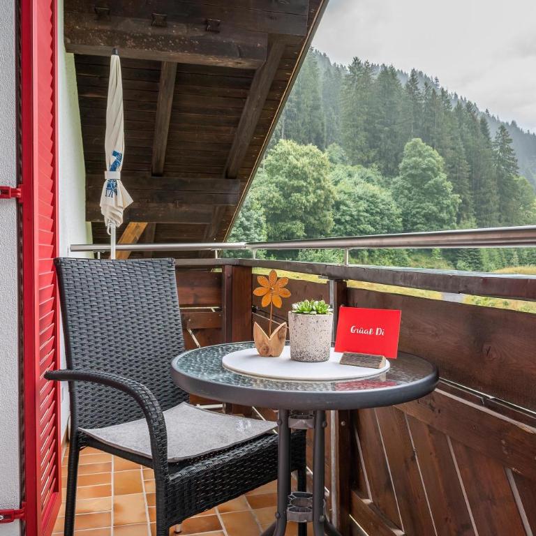 Alpenhaus Thurnher - Apartment mit 2 Schlafzimmern und Dusche - 24